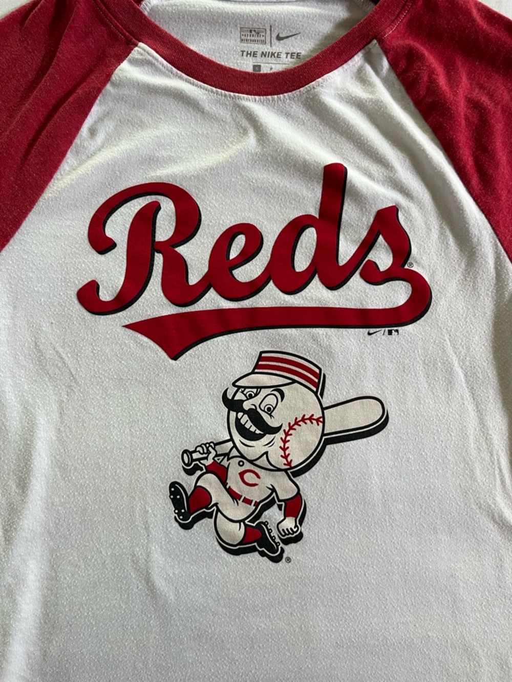 Cincinnati Reds Womens Raglan Baseball Tee - White & Red - Picture 2 of 4